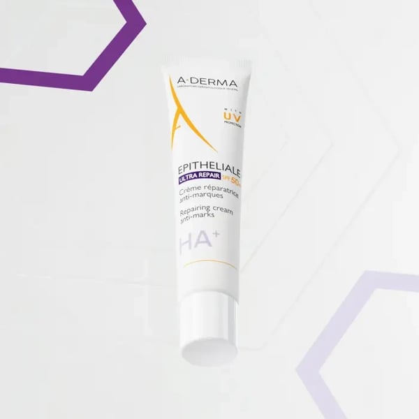 a-derma-epithelia-ultra-repair-creme-spf50-2.webp