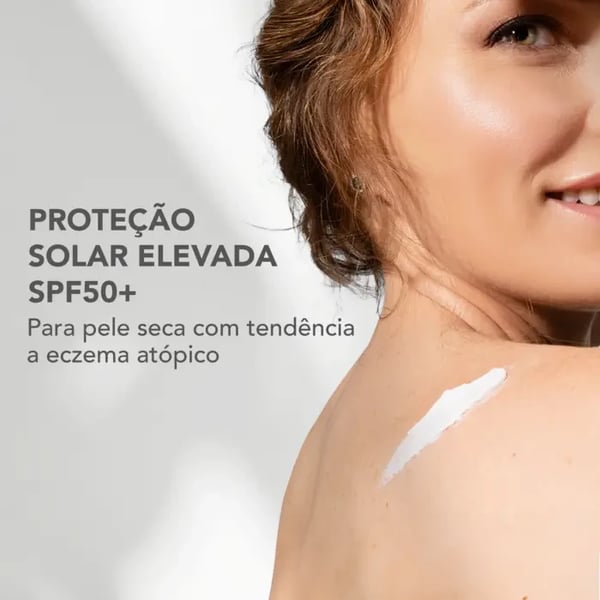 a-derma-exomega-protetor-solar-emoliente-spf50-5.webp