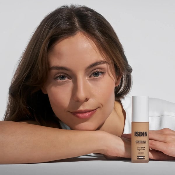 isdin-coverage-beige-2.webp
