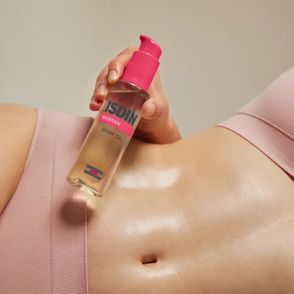isdin-woman-body-oil-1.webp